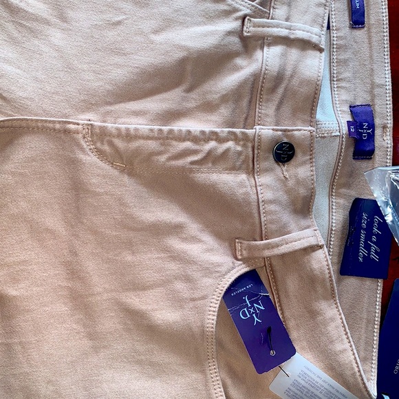 Woman pants - Picture 5 of 6